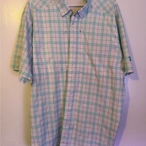 Under Armour UA tide chaser 2.0 button up front shirt